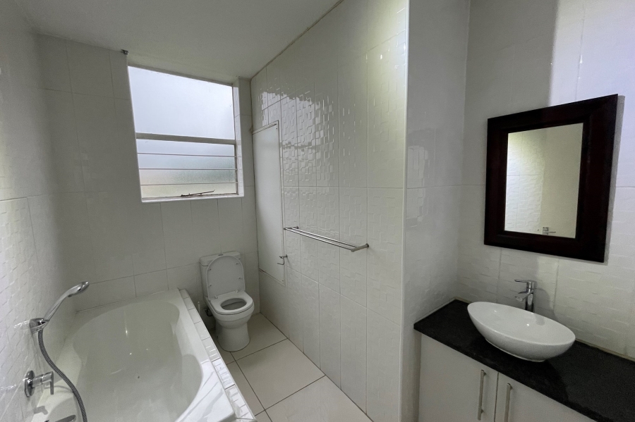 3 Bedroom Property for Sale in Sandhurst Gauteng