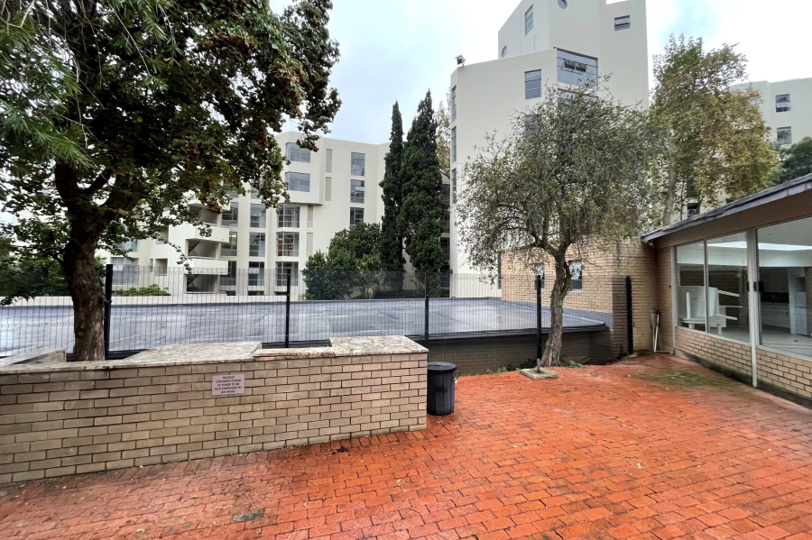 3 Bedroom Property for Sale in Sandhurst Gauteng