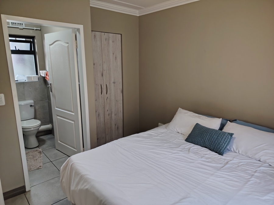 2 Bedroom Property for Sale in Amberfield Gauteng