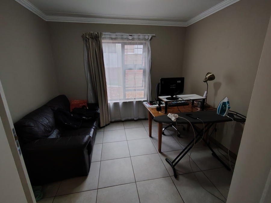 2 Bedroom Property for Sale in Amberfield Gauteng