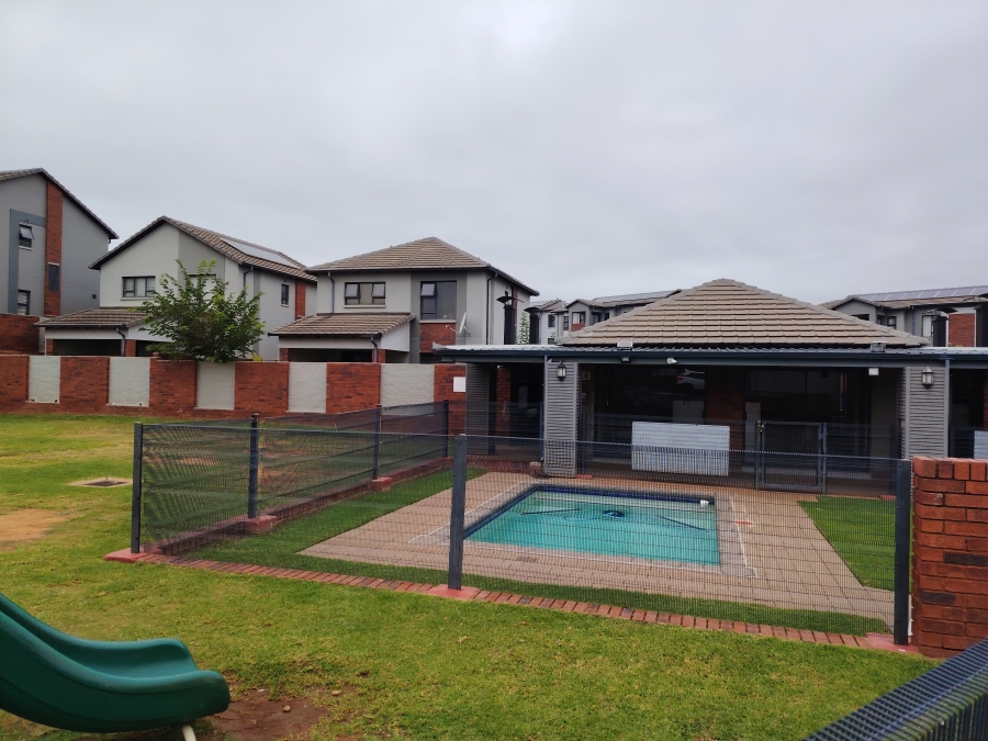 2 Bedroom Property for Sale in Amberfield Gauteng