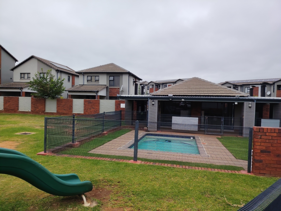 2 Bedroom Property for Sale in Amberfield Gauteng