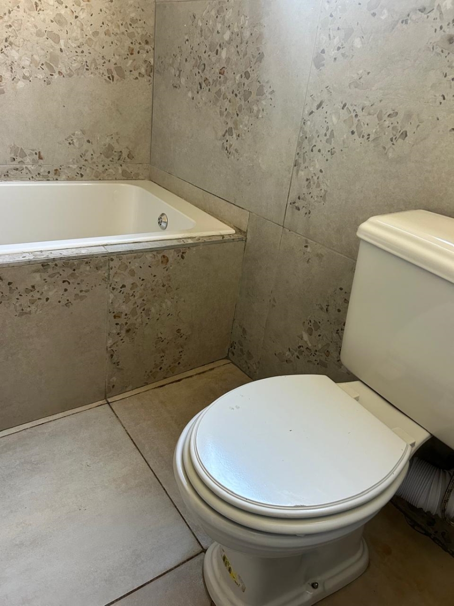 To Let 3 Bedroom Property for Rent in Constantia Kloof Gauteng