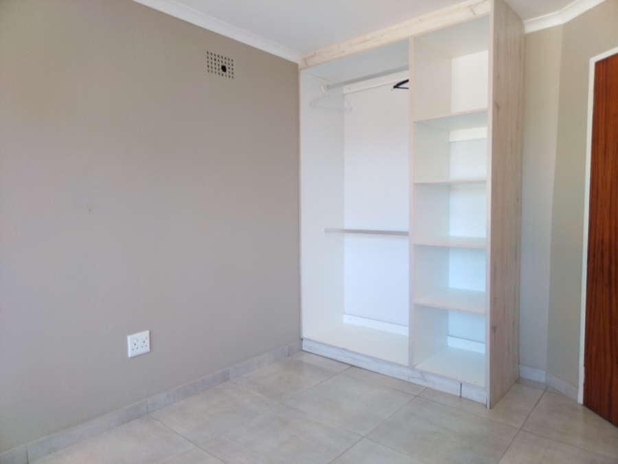 To Let 3 Bedroom Property for Rent in Constantia Kloof Gauteng