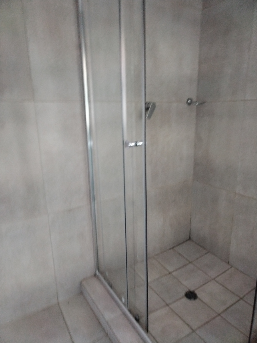 To Let 3 Bedroom Property for Rent in Constantia Kloof Gauteng