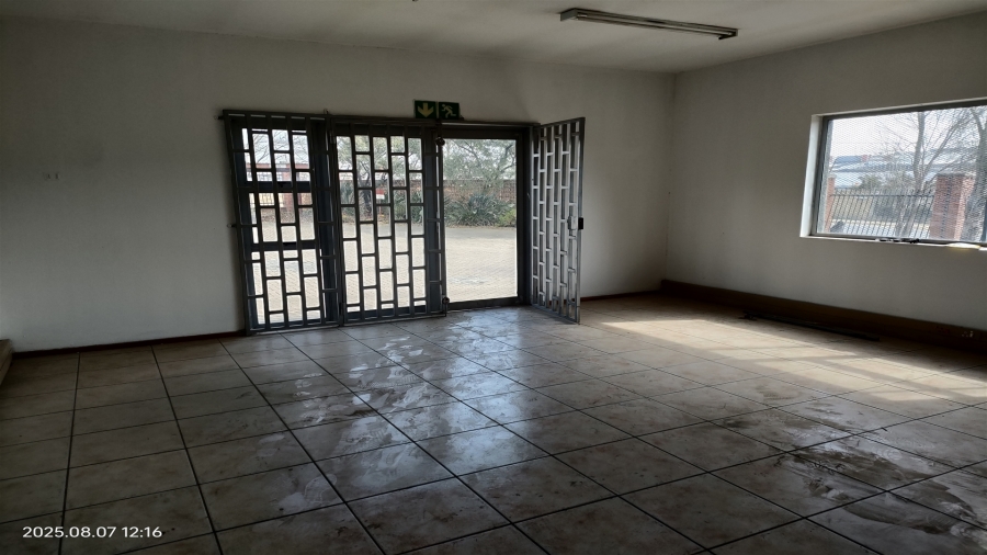 Commercial Property for Sale in Mostyn Park Gauteng