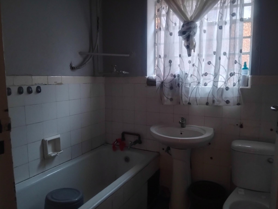 2 Bedroom Property for Sale in Rosettenville Gauteng
