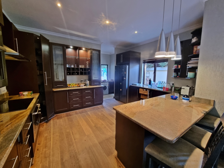 To Let 4 Bedroom Property for Rent in Midstream Estate Gauteng