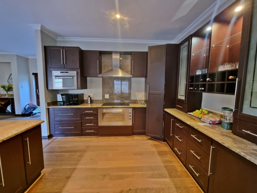 To Let 4 Bedroom Property for Rent in Midstream Estate Gauteng