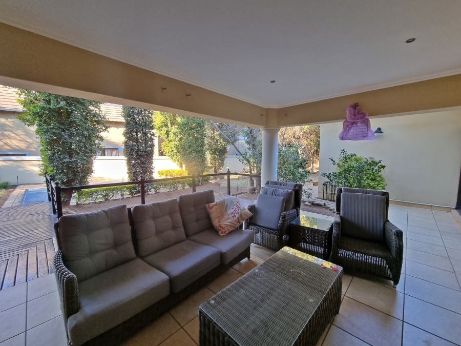 To Let 4 Bedroom Property for Rent in Midstream Estate Gauteng