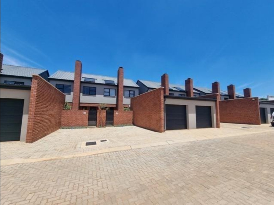 3 Bedroom Property for Sale in Karenpark Gauteng