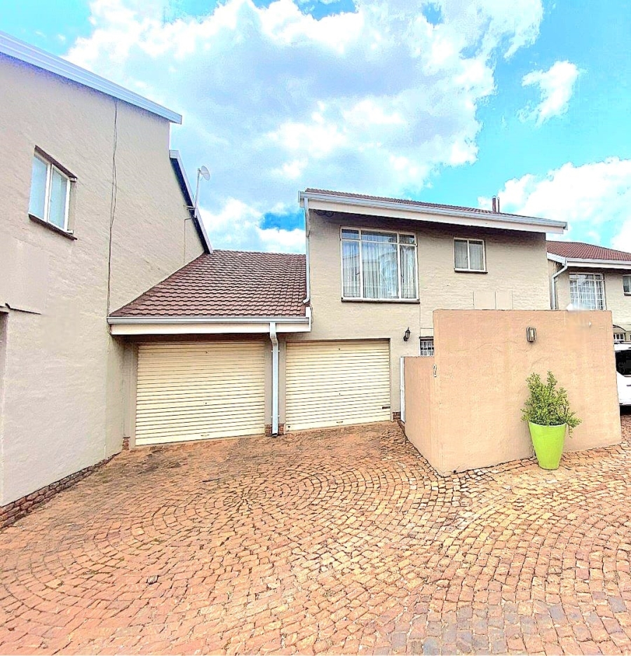 3 Bedroom Property for Sale in Wonderboom Gauteng