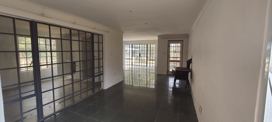 6 Bedroom Property for Sale in Hartzenbergfontein Gauteng
