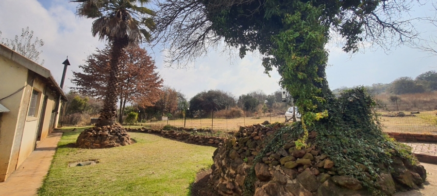 6 Bedroom Property for Sale in Hartzenbergfontein Gauteng