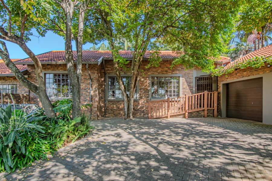 5 Bedroom Property for Sale in Moreleta Park Gauteng