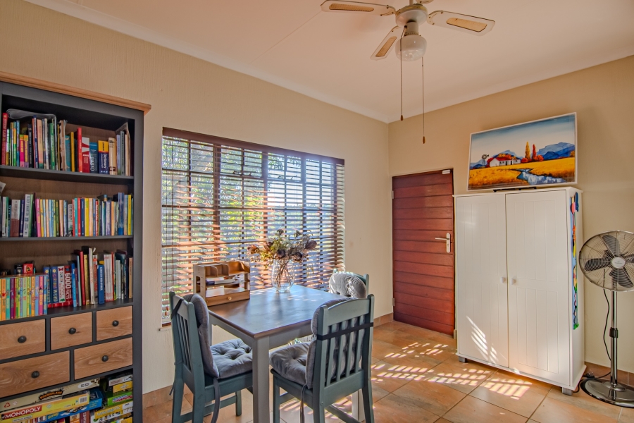 5 Bedroom Property for Sale in Moreleta Park Gauteng