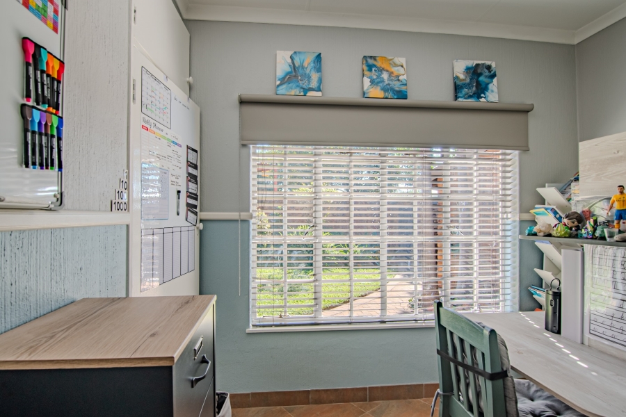 5 Bedroom Property for Sale in Moreleta Park Gauteng