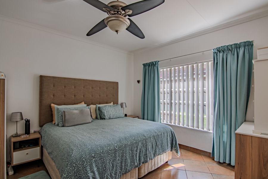 5 Bedroom Property for Sale in Moreleta Park Gauteng