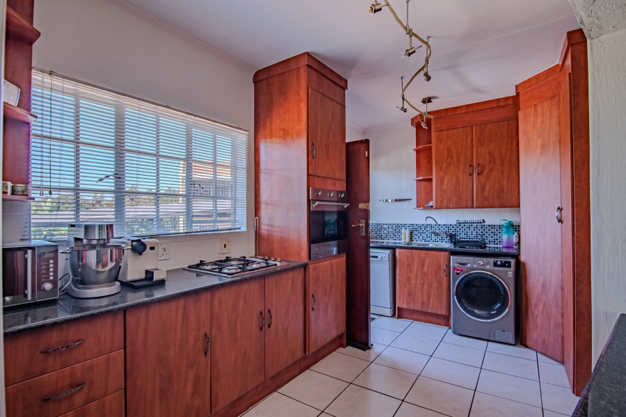5 Bedroom Property for Sale in Moreleta Park Gauteng