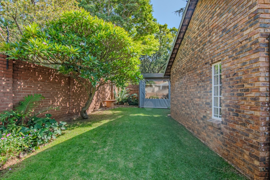 5 Bedroom Property for Sale in Moreleta Park Gauteng