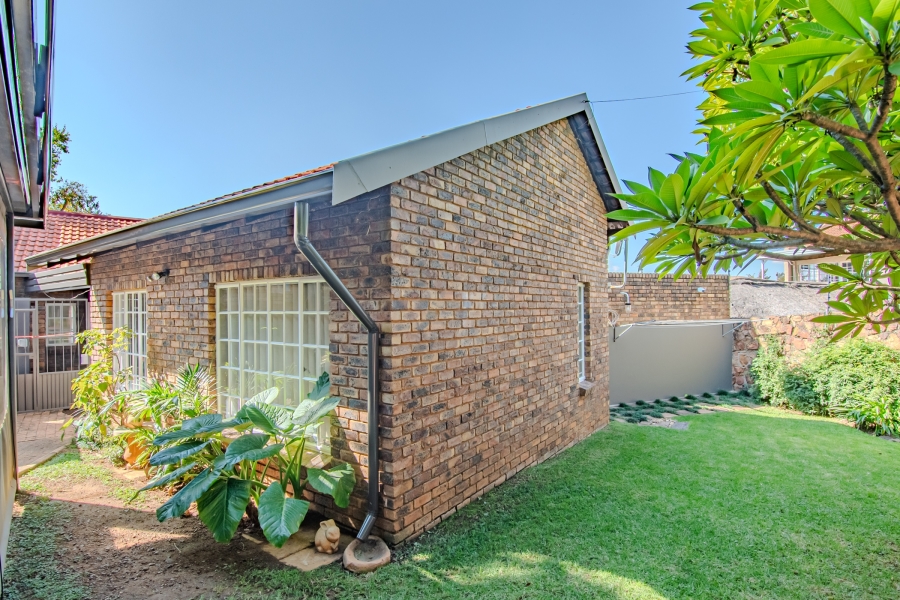 5 Bedroom Property for Sale in Moreleta Park Gauteng