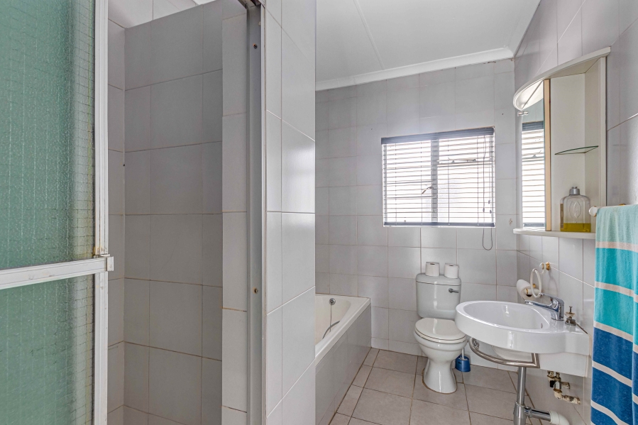 3 Bedroom Property for Sale in Sunninghill Gauteng
