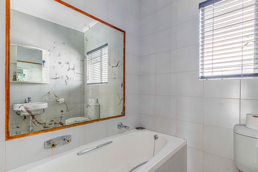 3 Bedroom Property for Sale in Sunninghill Gauteng