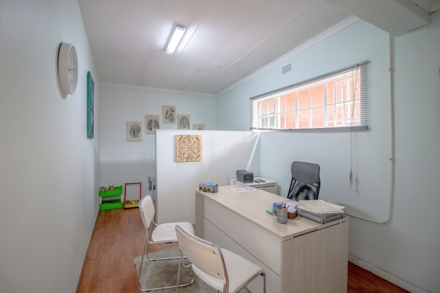 4 Bedroom Property for Sale in Parkhill Gardens Gauteng