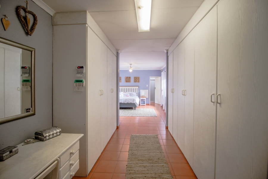 4 Bedroom Property for Sale in Parkhill Gardens Gauteng