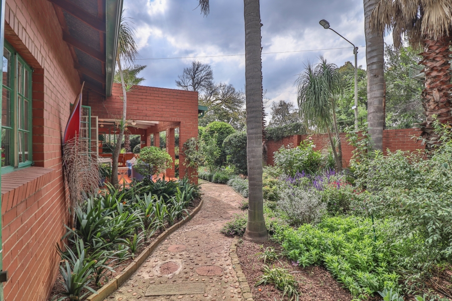 4 Bedroom Property for Sale in Parkhill Gardens Gauteng
