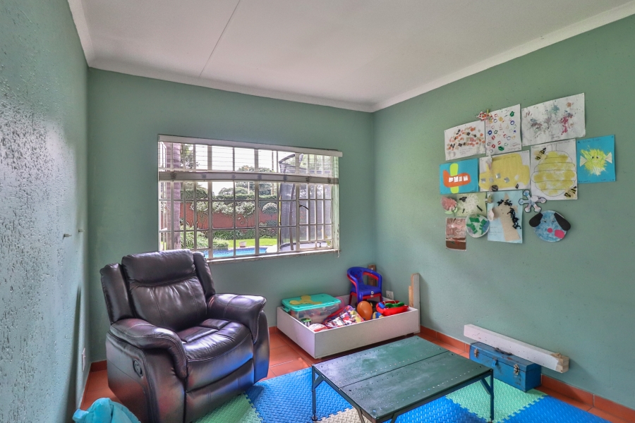 4 Bedroom Property for Sale in Parkhill Gardens Gauteng