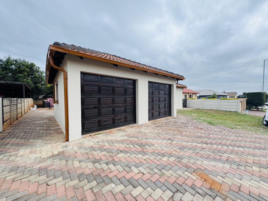 3 Bedroom Property for Sale in The Orchards Gauteng