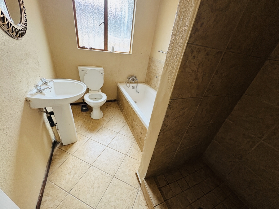 3 Bedroom Property for Sale in The Orchards Gauteng