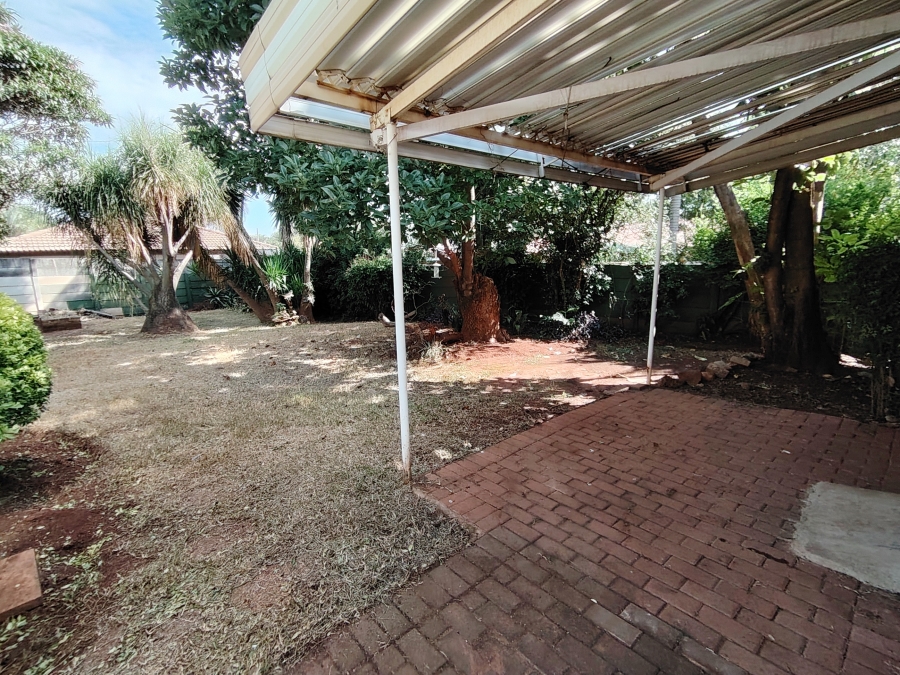To Let 4 Bedroom Property for Rent in Sinoville Gauteng