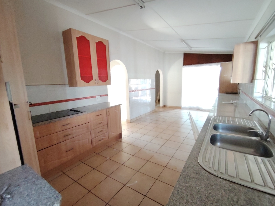 To Let 4 Bedroom Property for Rent in Sinoville Gauteng