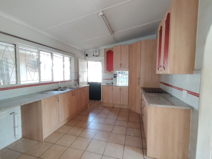 To Let 4 Bedroom Property for Rent in Sinoville Gauteng