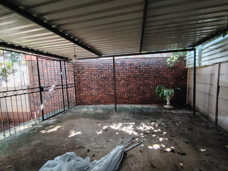To Let 4 Bedroom Property for Rent in Sinoville Gauteng