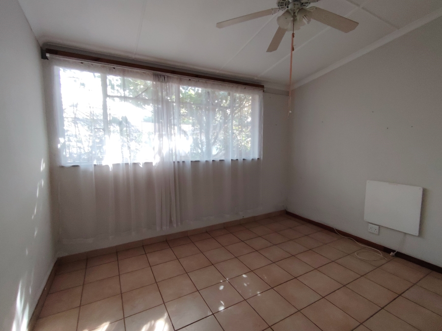 To Let 4 Bedroom Property for Rent in Sinoville Gauteng