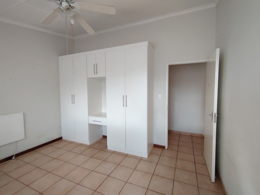 To Let 4 Bedroom Property for Rent in Sinoville Gauteng