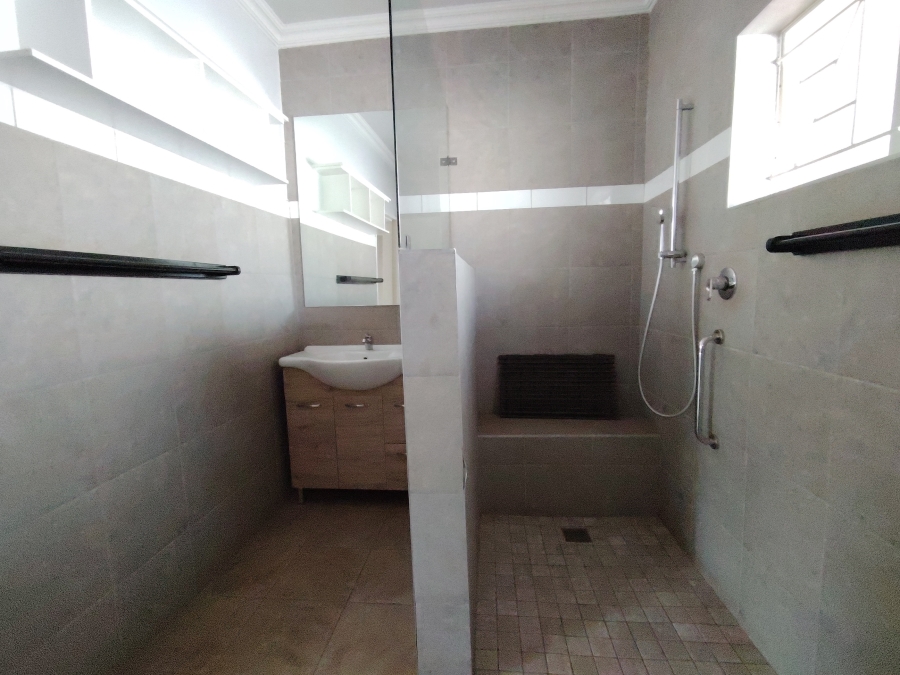 To Let 4 Bedroom Property for Rent in Sinoville Gauteng