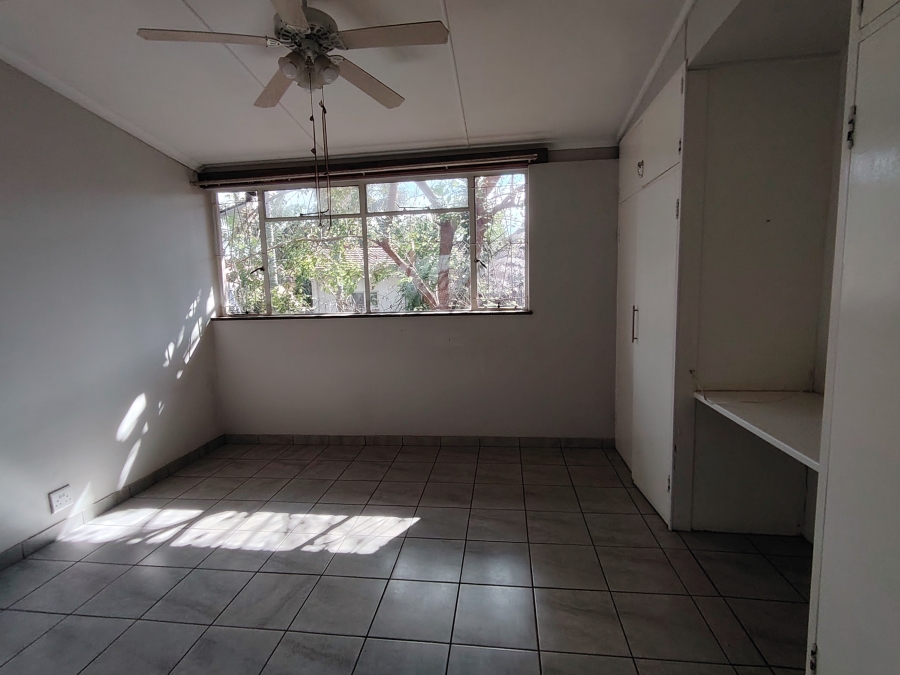 To Let 4 Bedroom Property for Rent in Sinoville Gauteng
