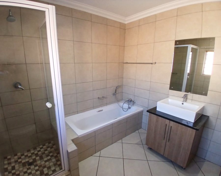 To Let 3 Bedroom Property for Rent in Equestria Gauteng