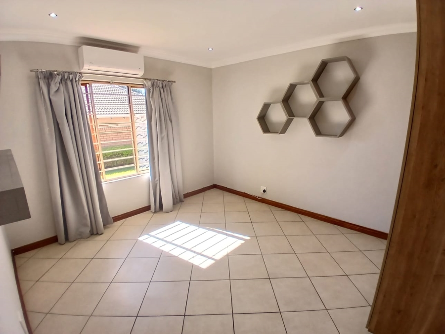 To Let 3 Bedroom Property for Rent in Equestria Gauteng