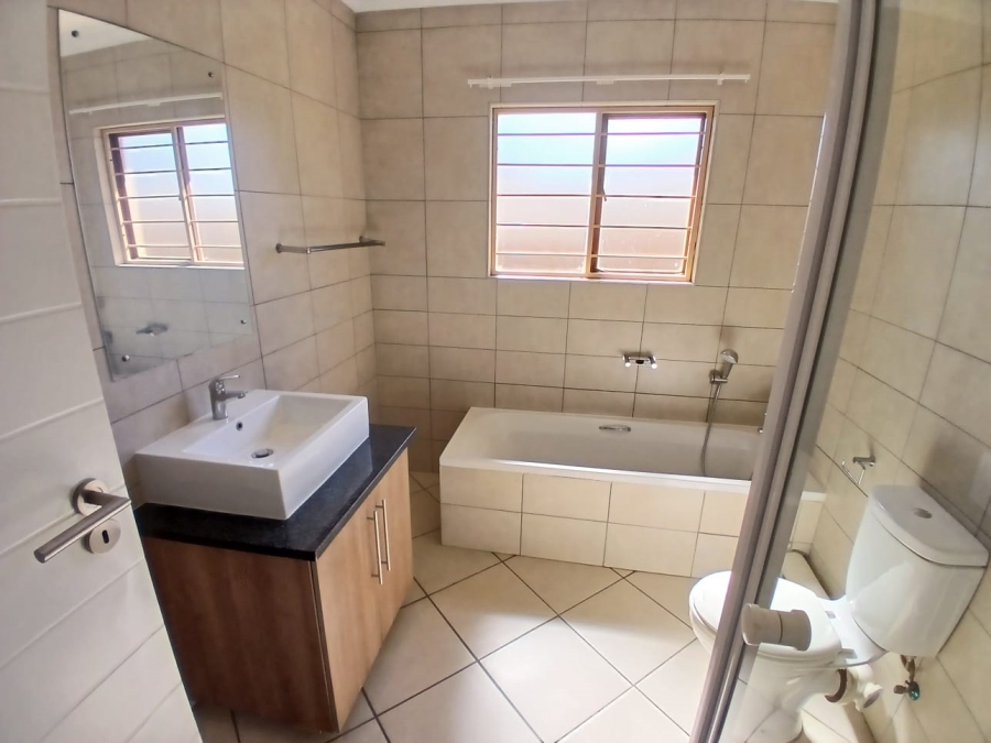 To Let 3 Bedroom Property for Rent in Equestria Gauteng