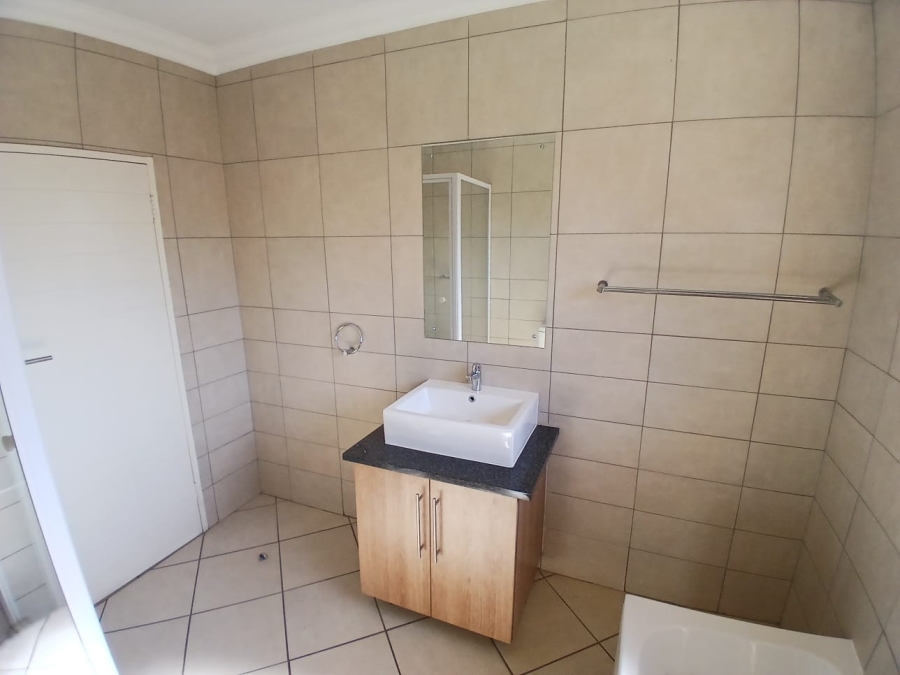 To Let 3 Bedroom Property for Rent in Equestria Gauteng