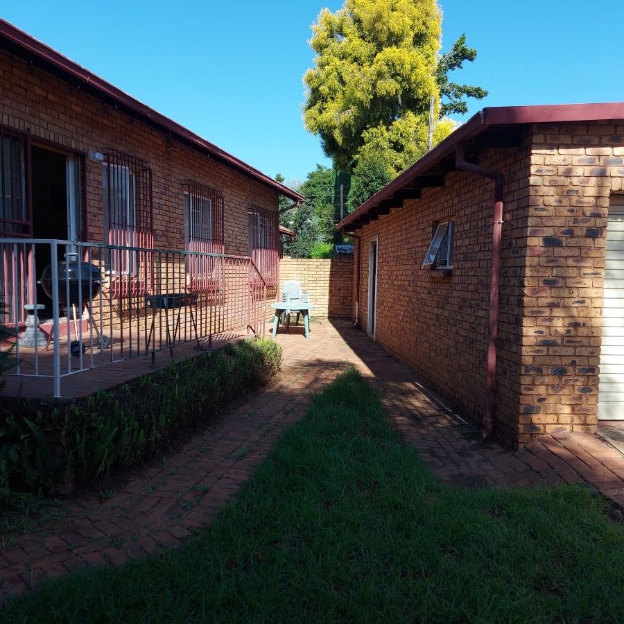 4 Bedroom Property for Sale in Moreleta Park Gauteng