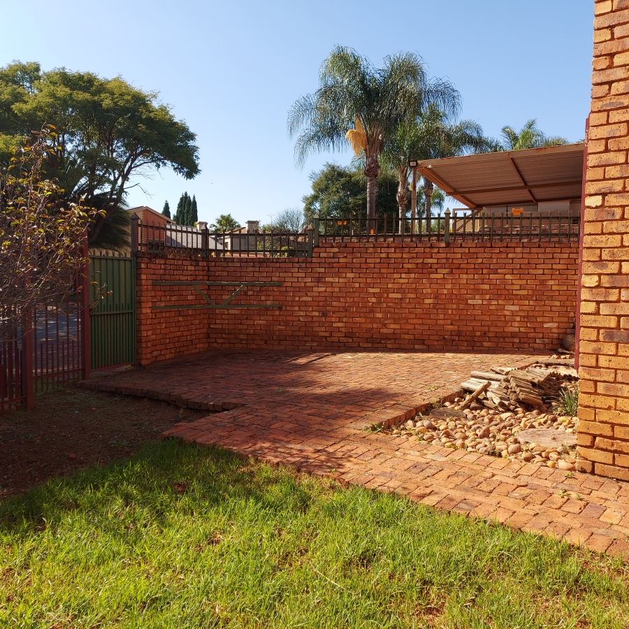 4 Bedroom Property for Sale in Moreleta Park Gauteng