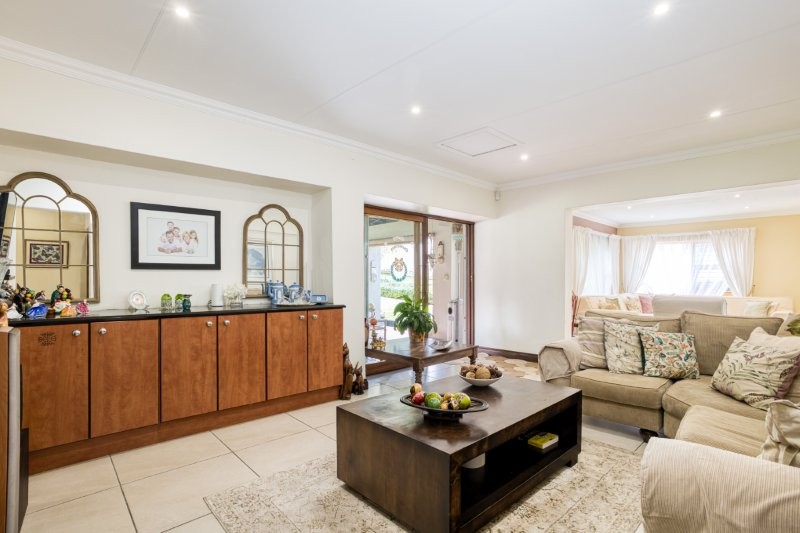 4 Bedroom Property for Sale in Douglasdale Gauteng