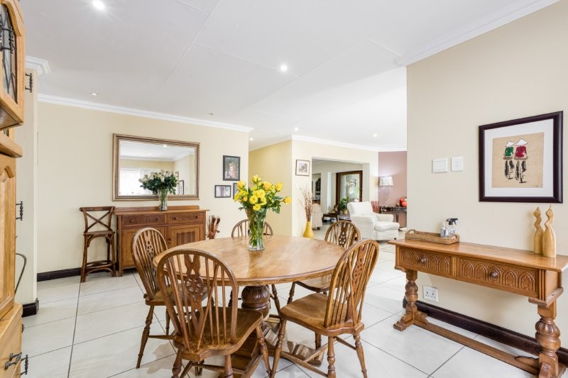 4 Bedroom Property for Sale in Douglasdale Gauteng