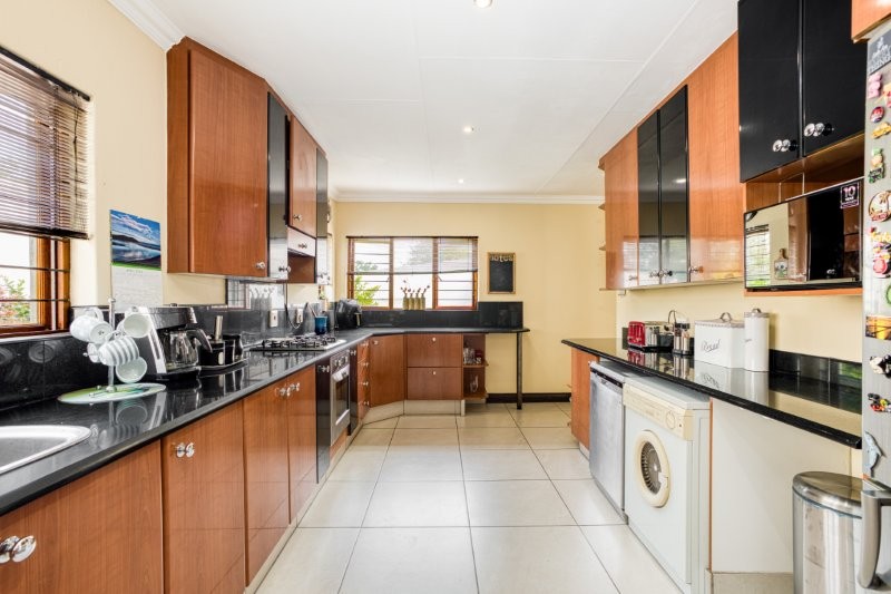 4 Bedroom Property for Sale in Douglasdale Gauteng